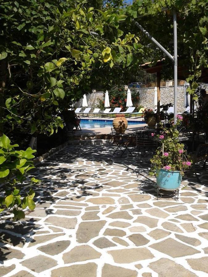 Hotel Villa Marie Sívota エクステリア 写真